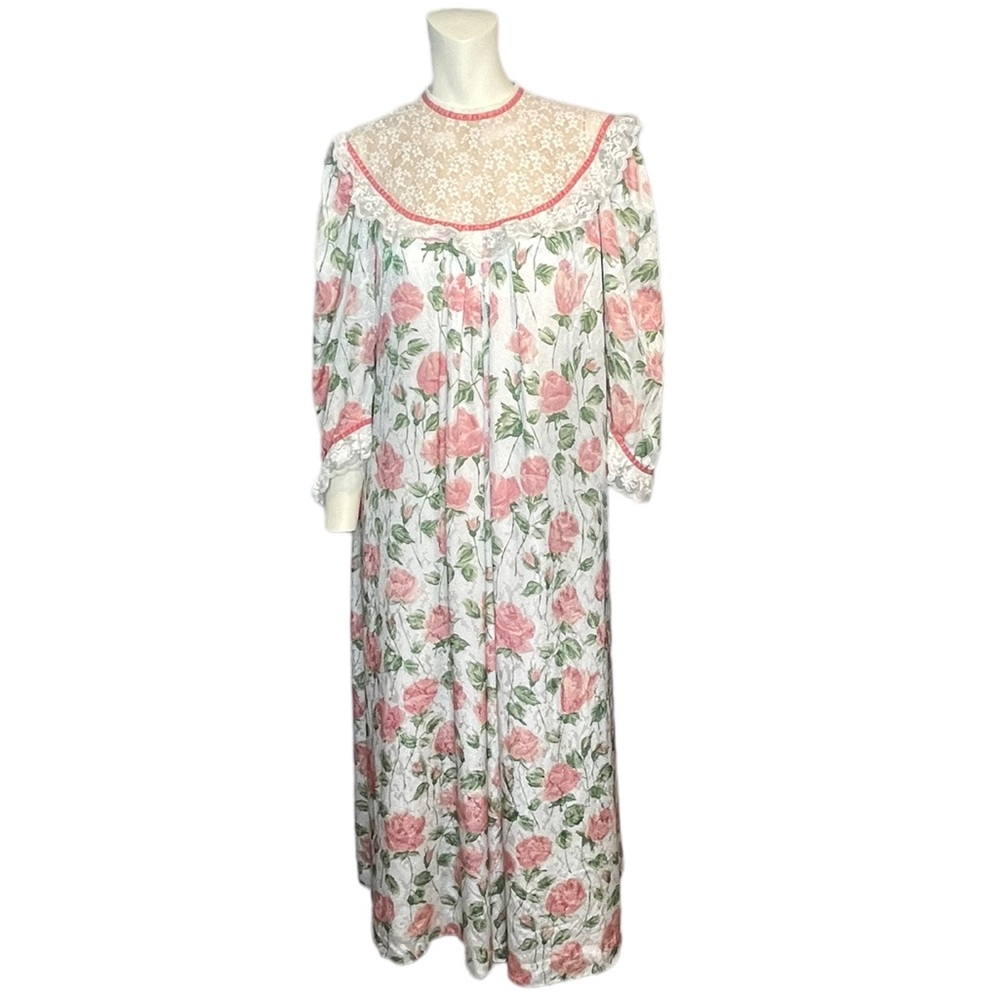 Floral Lace Yoke Long Women's Dress in Pink and White